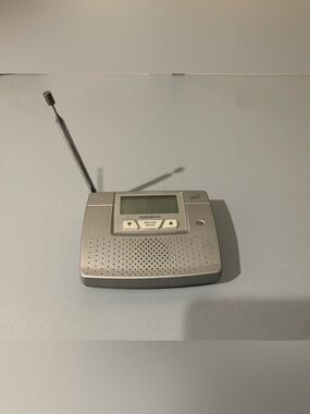 RadioShack Silver Weather Radio with Antenna